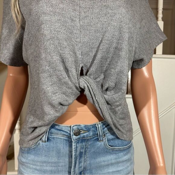 Gray knit twist front top - Picture 3 of 11